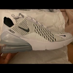 Nike Air 270 Woman’s Shoe